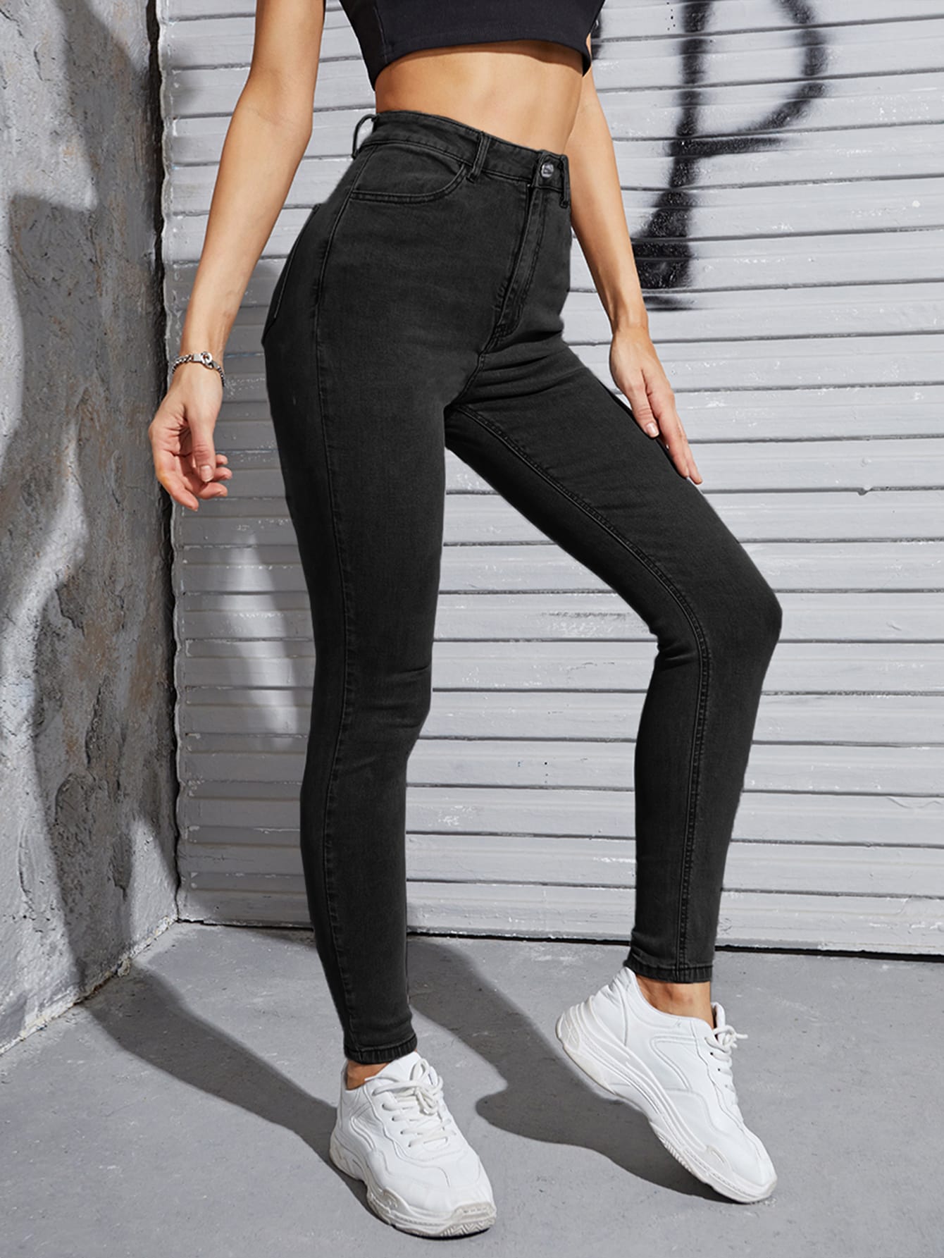 Schmale Jeans mit hoher Taille