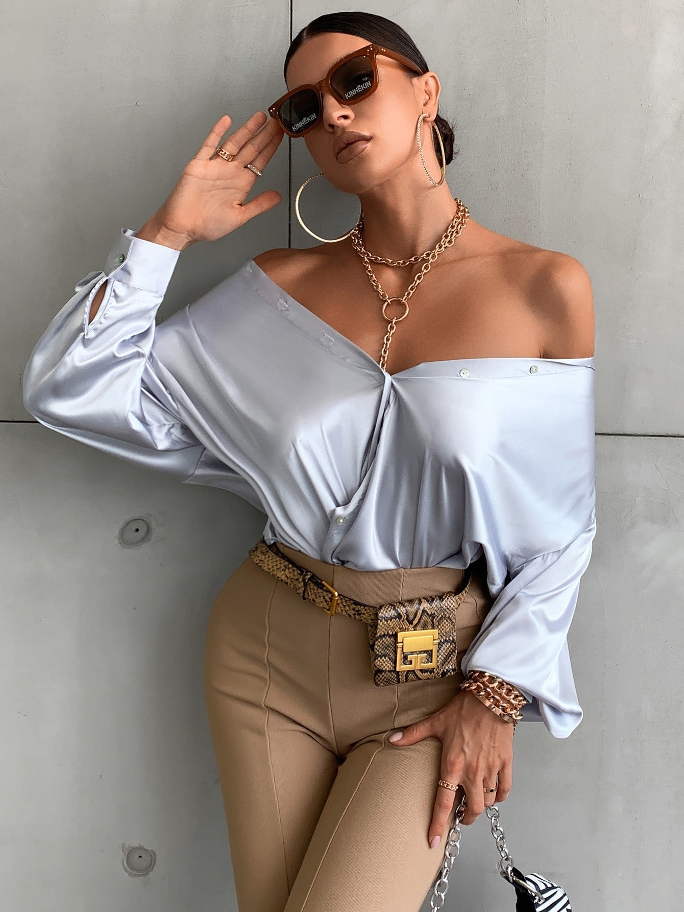 Shirt mit Bischofärmeln, Knopf