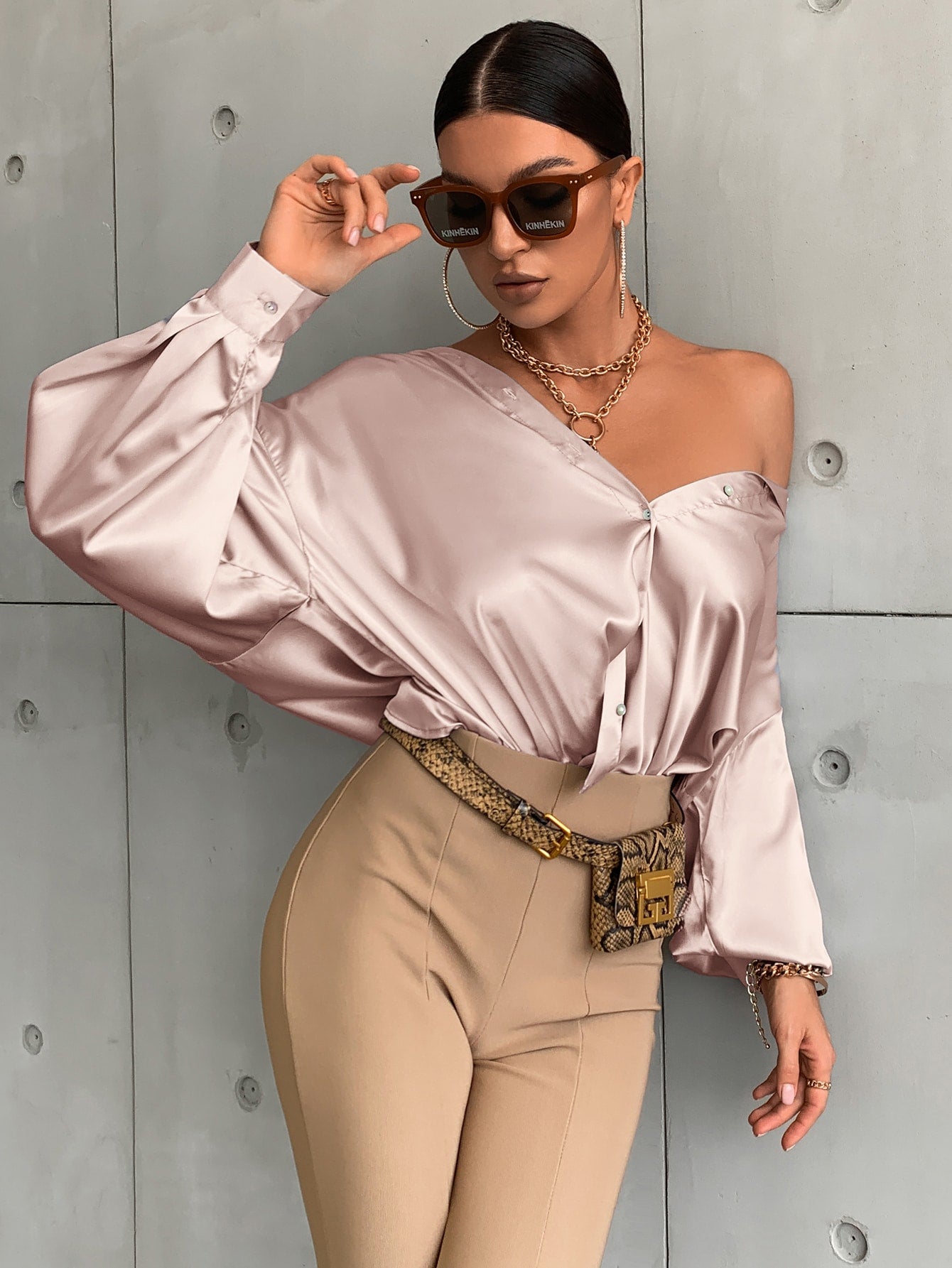 Shirt mit Bischofärmeln, Knopf