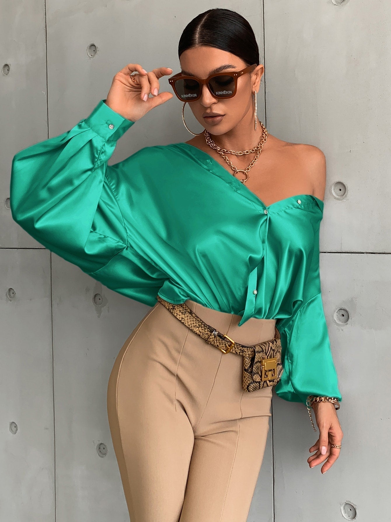 Shirt mit Bischofärmeln, Knopf