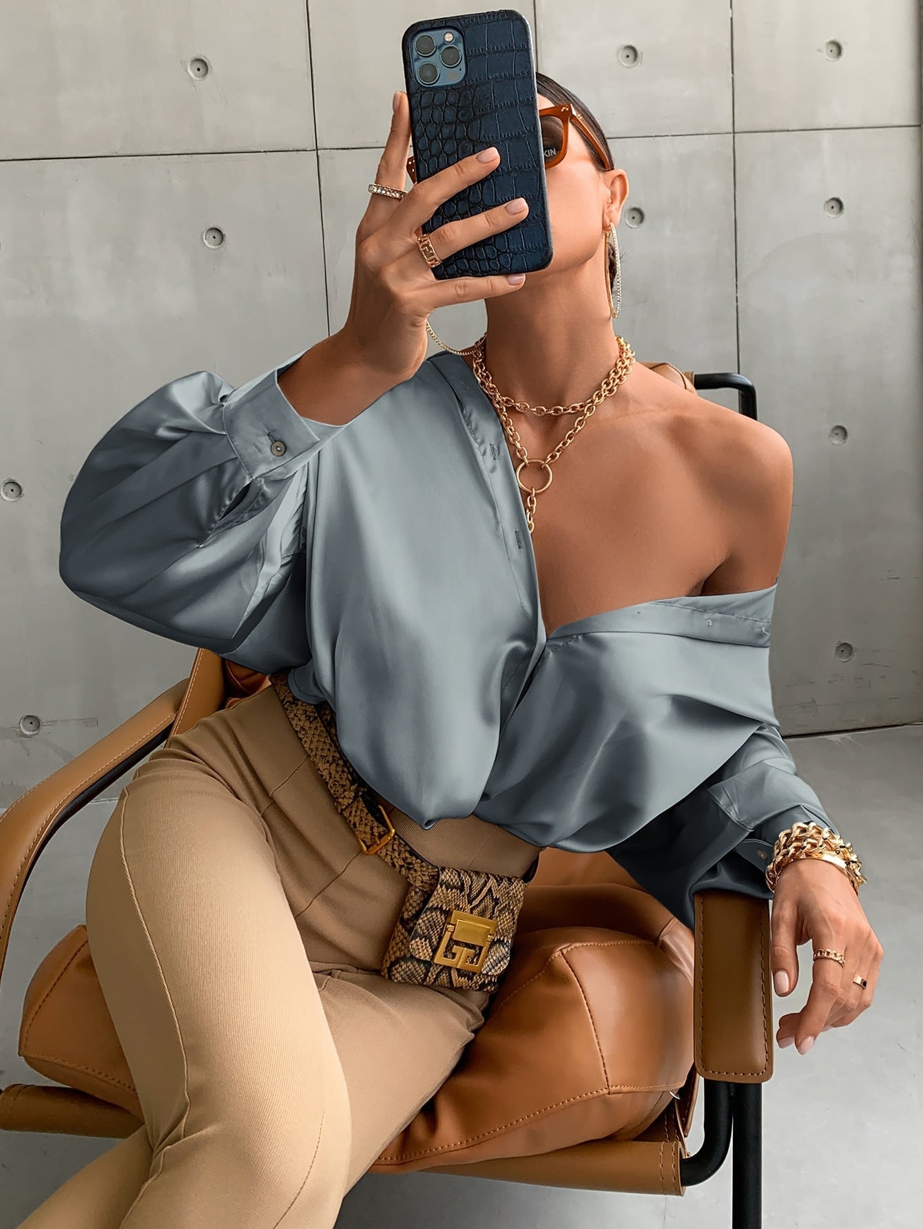 Shirt mit Bischofärmeln, Knopf