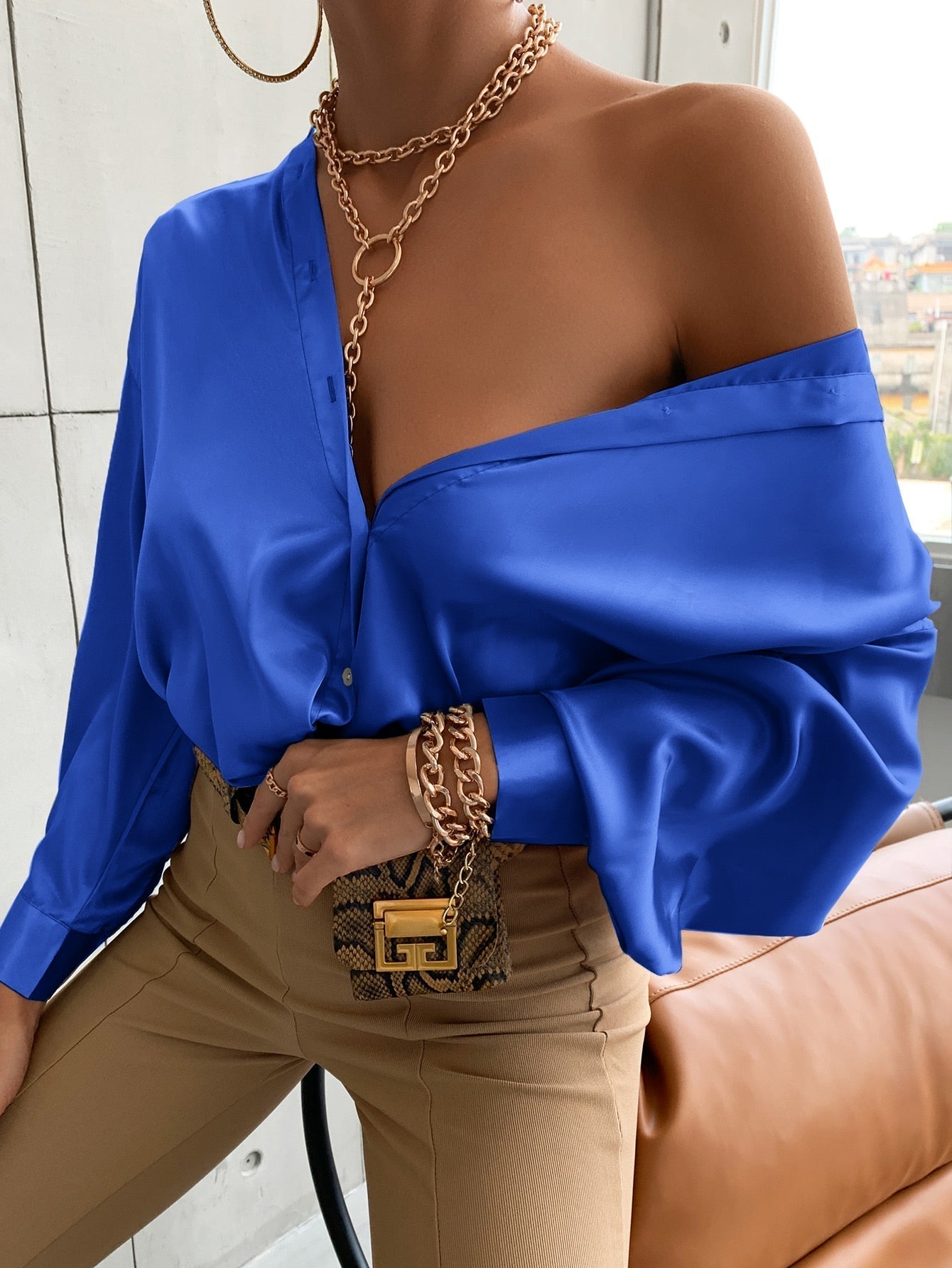 Shirt mit Bischofärmeln, Knopf