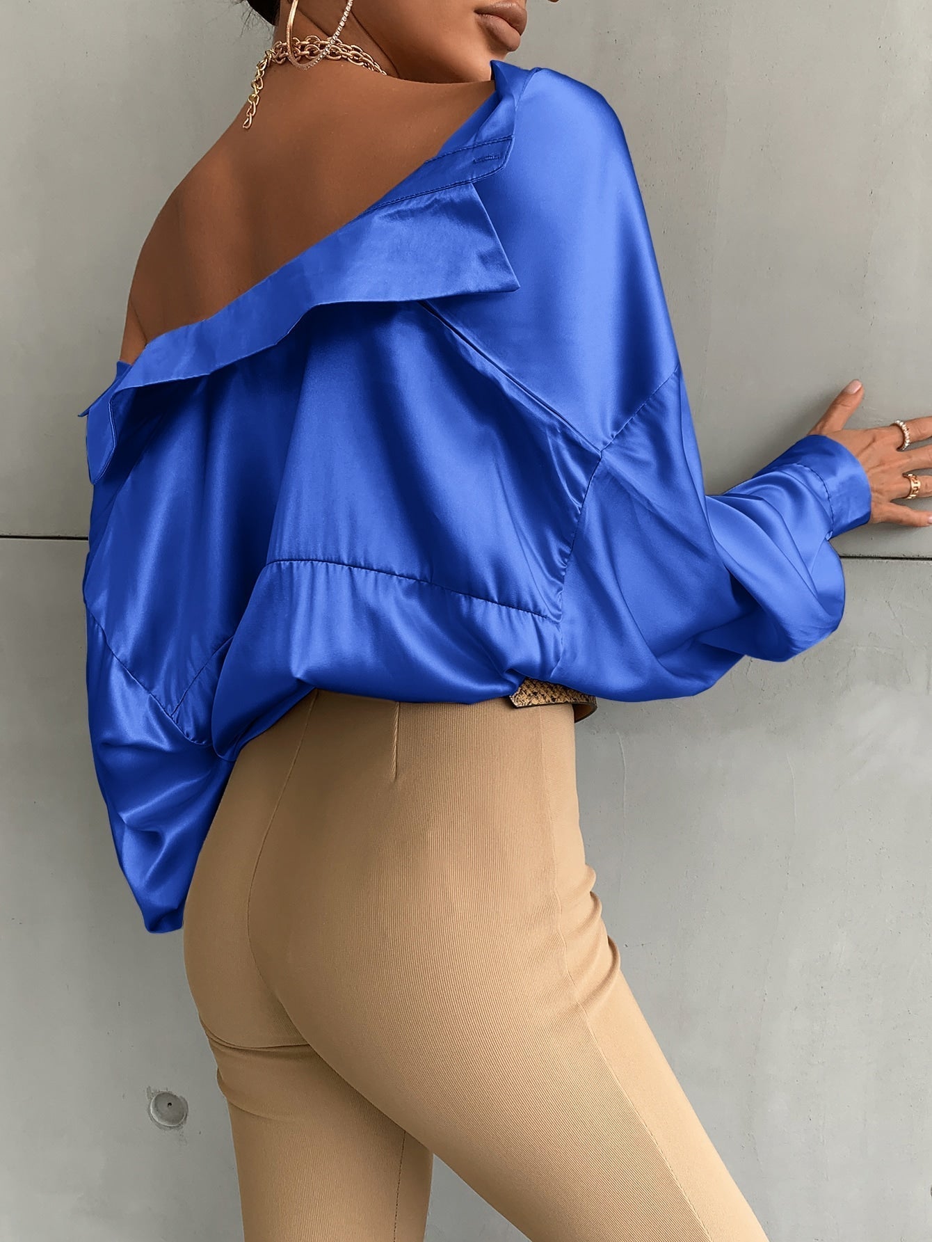 Shirt mit Bischofärmeln, Knopf