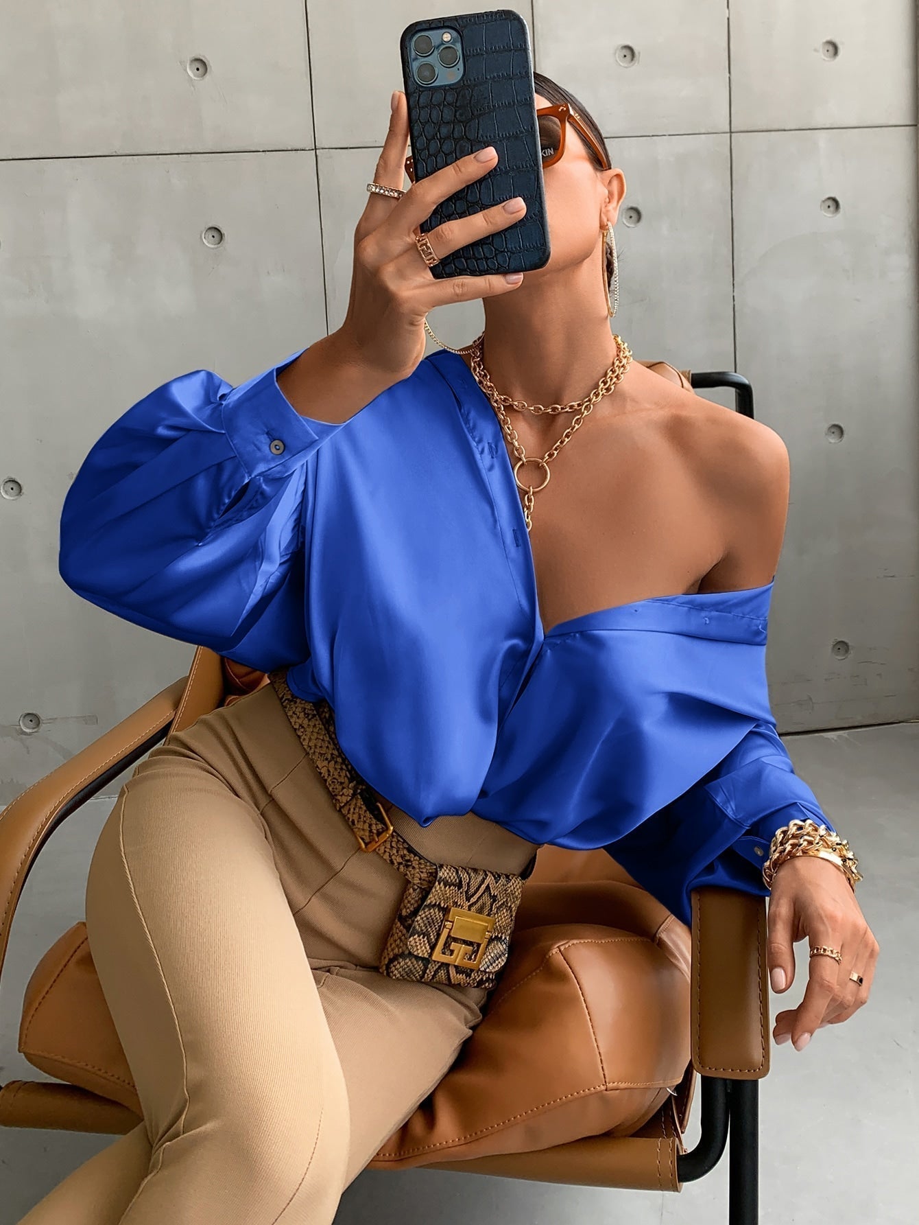 Shirt mit Bischofärmeln, Knopf