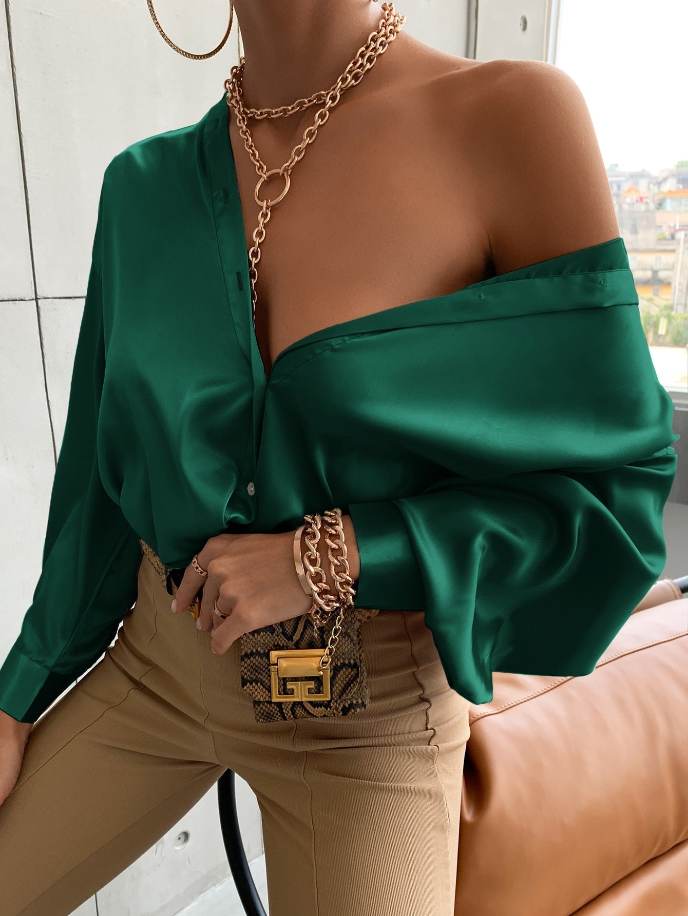 Shirt mit Bischofärmeln, Knopf