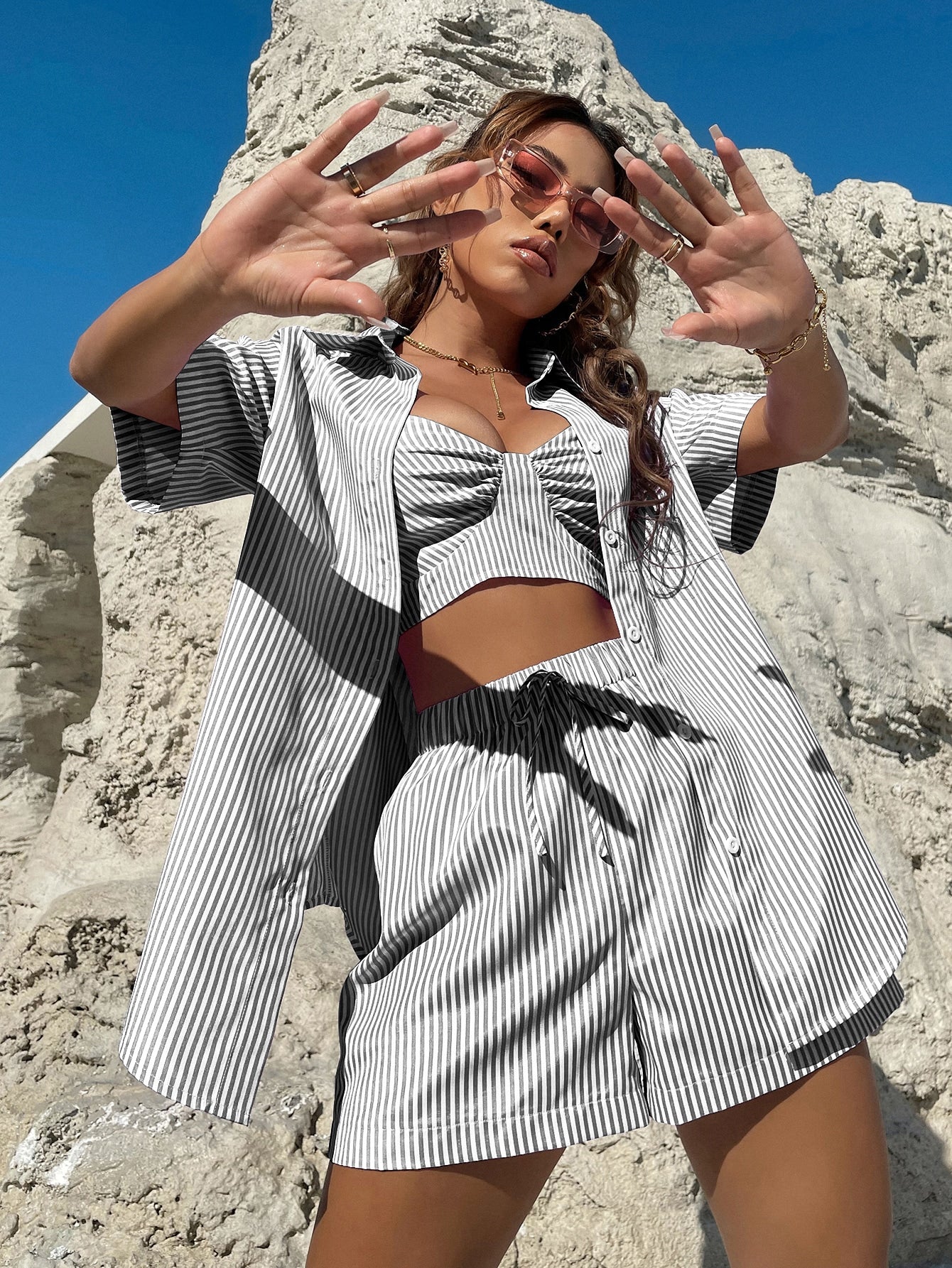 3 Stücke Cami Top mit Streifen Muster & Shorts mit Knoten vorn & Bluse