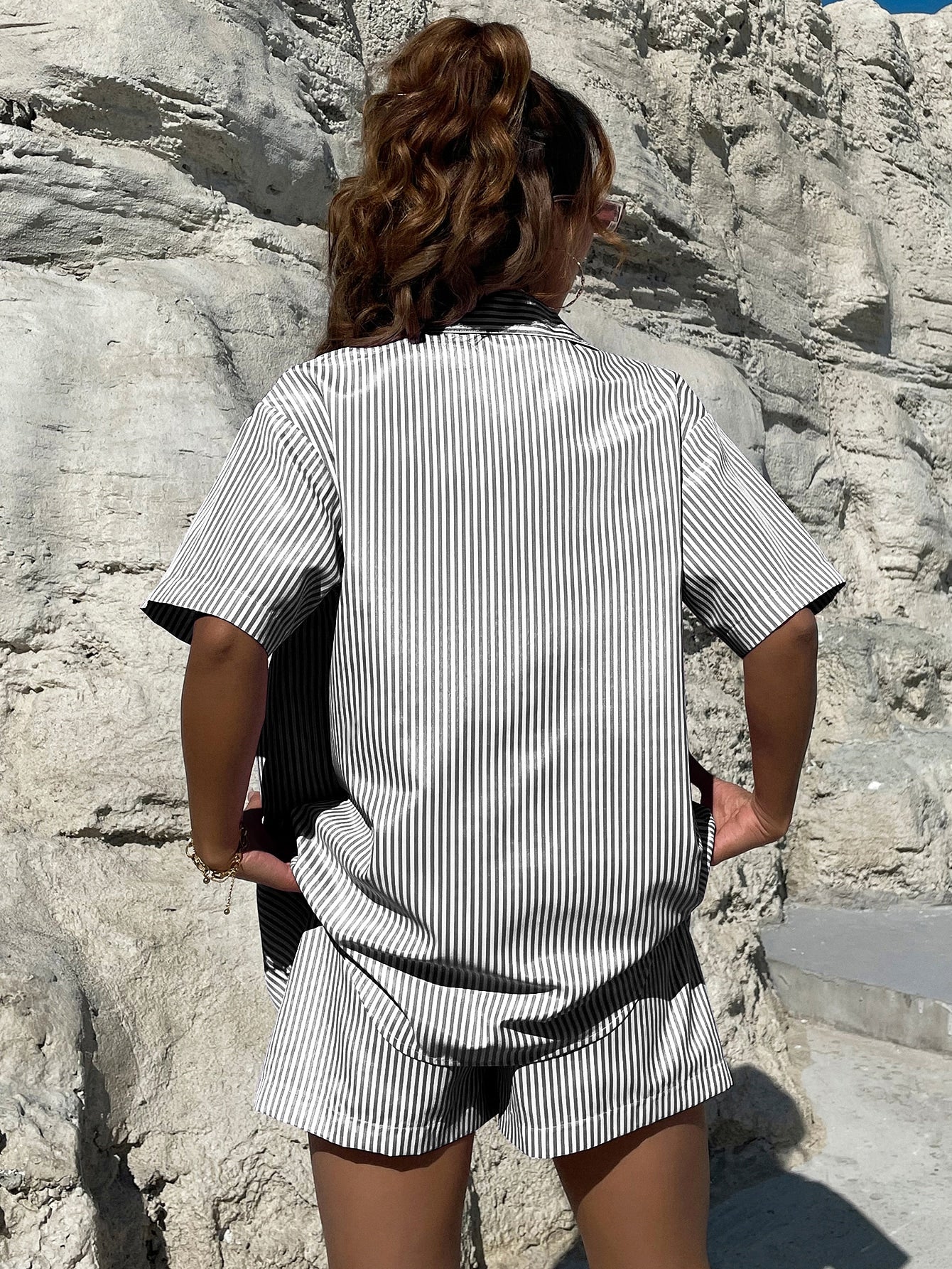 3 Stücke Cami Top mit Streifen Muster & Shorts mit Knoten vorn & Bluse