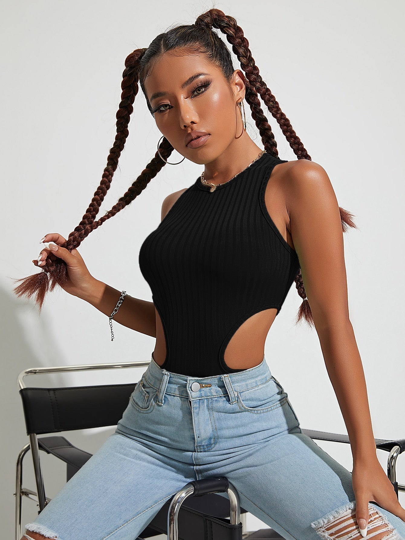 Tank Top mit seitlichem Ausschnitt