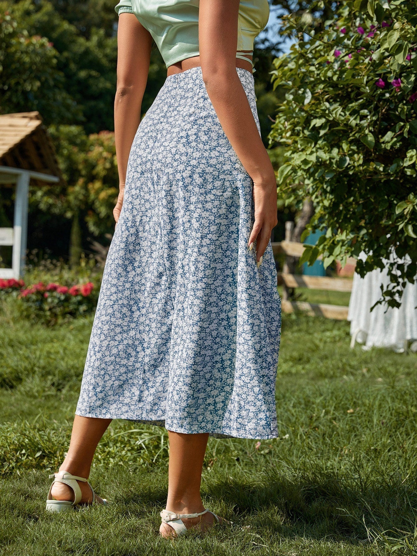 Rock mit Blümchen Muster, Schlitz (50% RABATT)