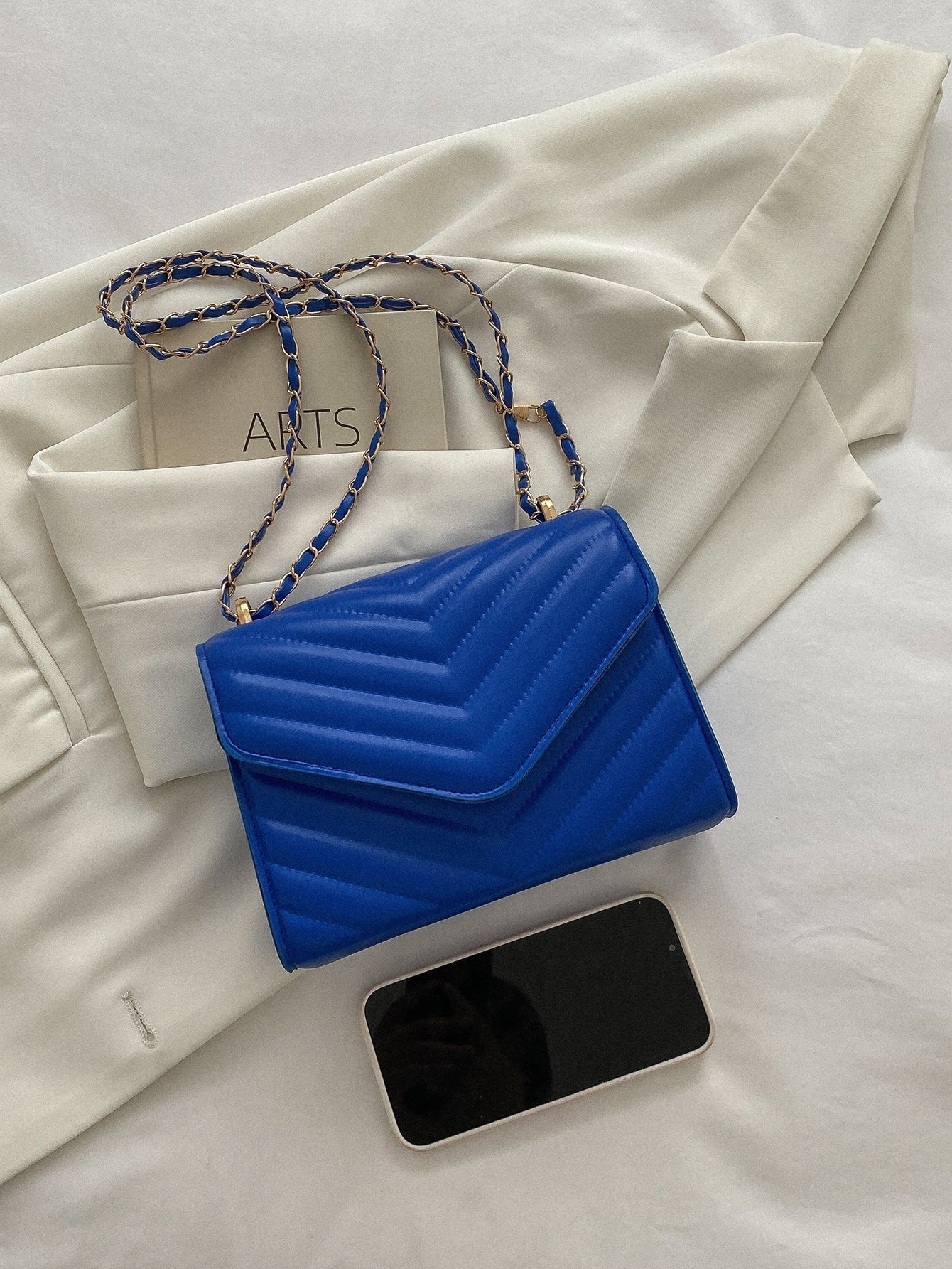 Quadratische Tasche mit Chevron Druckknopf