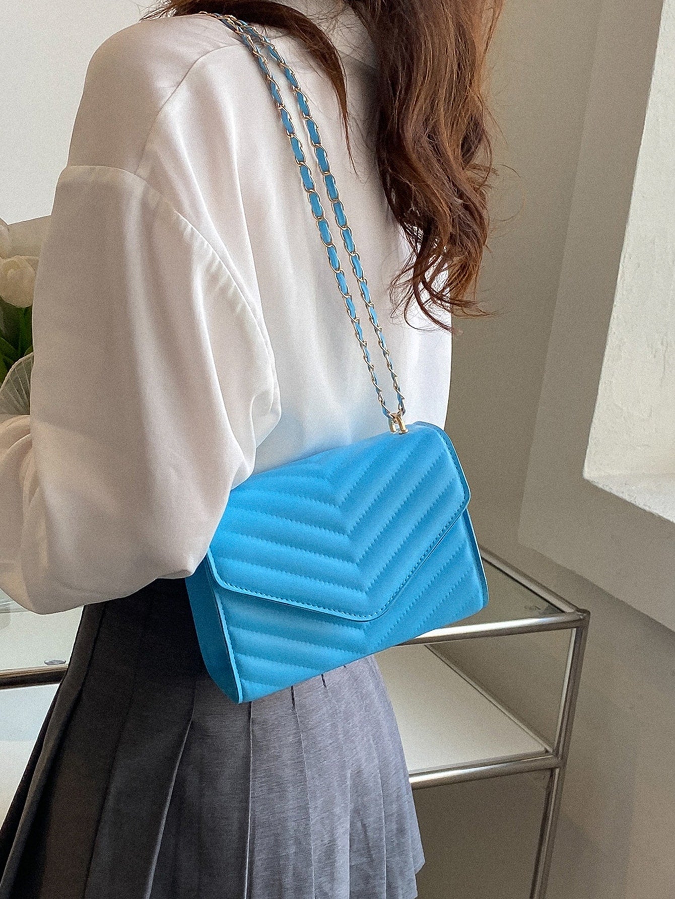 Quadratische Tasche mit Chevron Druckknopf