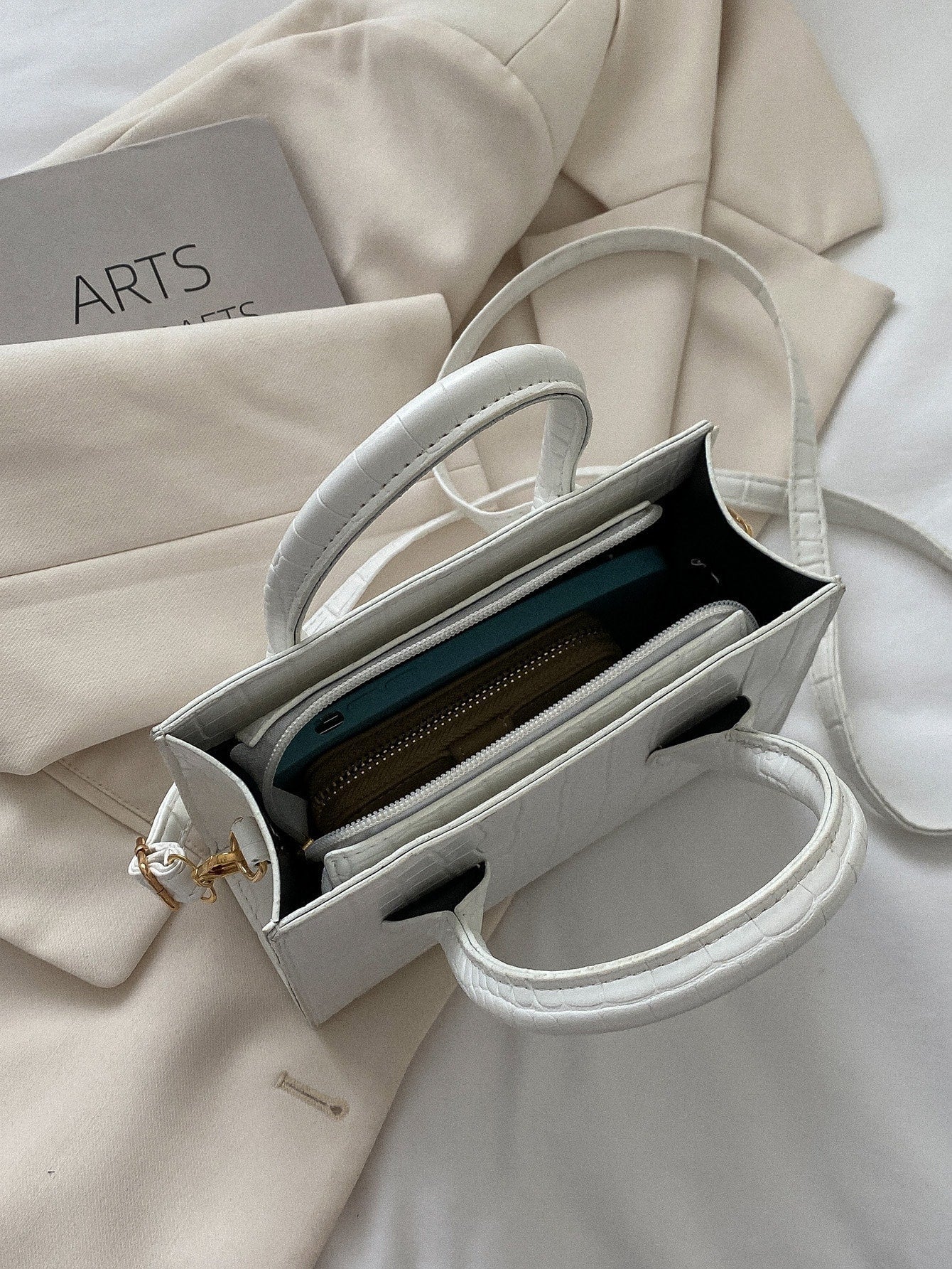 Quadratische Tasche mit Krokodil Prägung, Doppelgriff