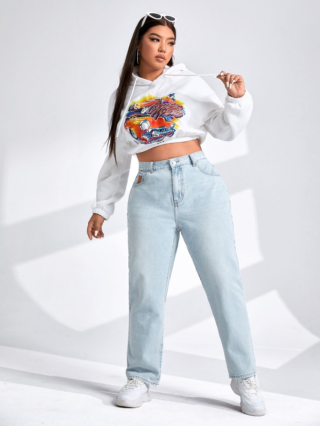 PLUSSIZE Mom Fit Jeans mit Flicken Detail