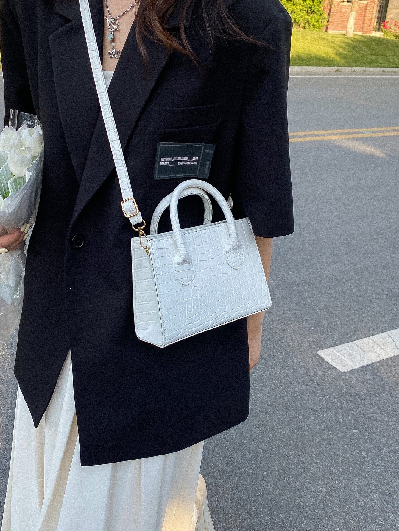 Quadratische Tasche mit Krokodil Prägung, Doppelgriff