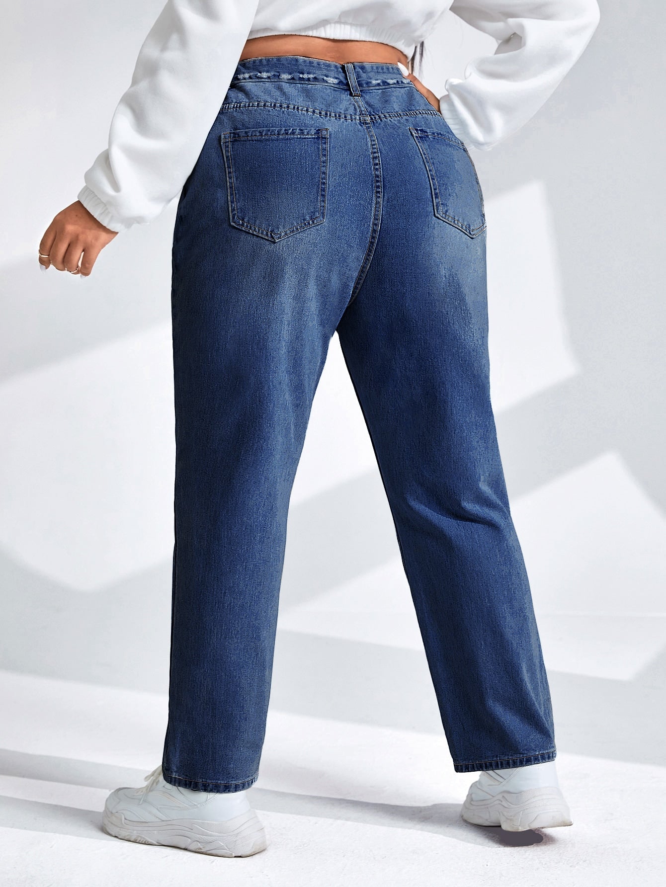 PLUSSIZE Mom Fit Jeans mit Flicken Detail