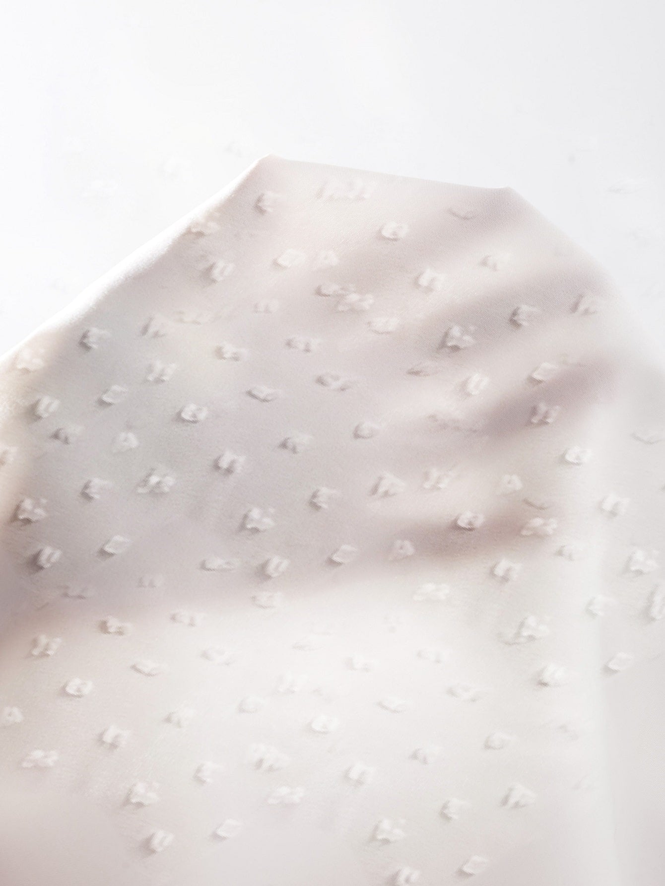 Punkten, Twist vorne, Puffärmeln, Band hinten, Crop Top & Shorts