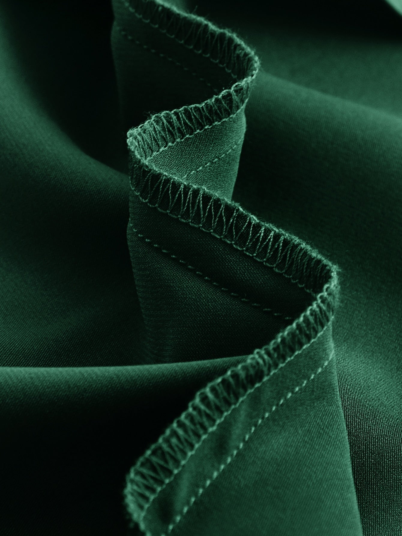 Cami Kleid mit Wasserfallausschnitt, asymmetrischem Saum