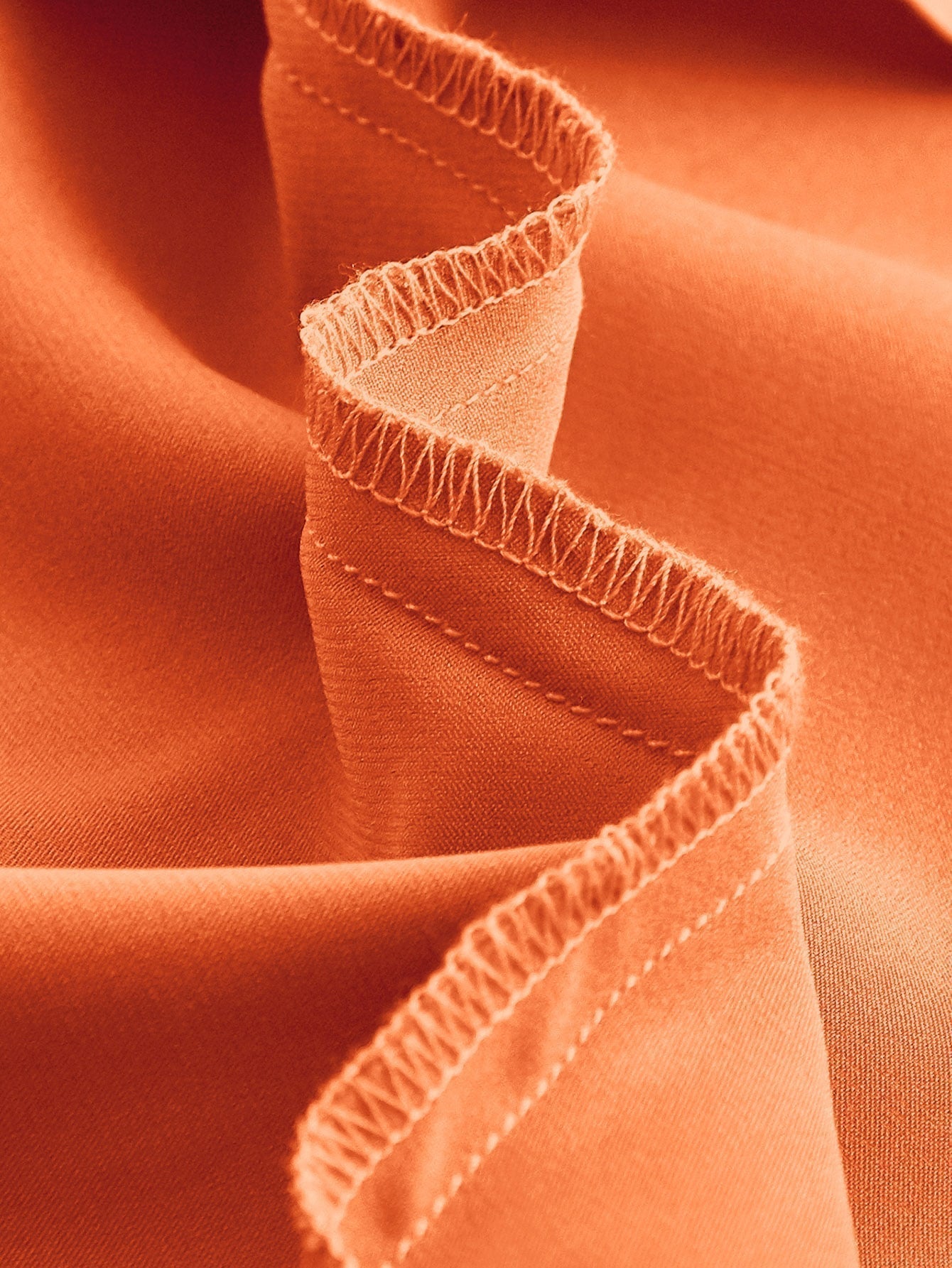 Cami Kleid mit Wasserfallausschnitt, asymmetrischem Saum