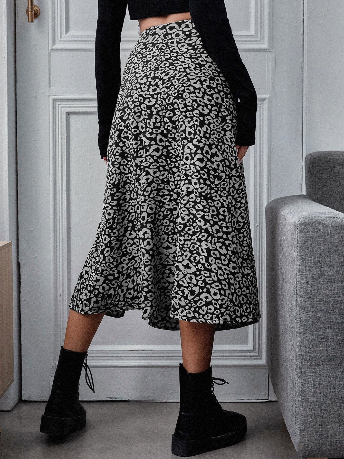 Rock mit Schlitz, Leopard