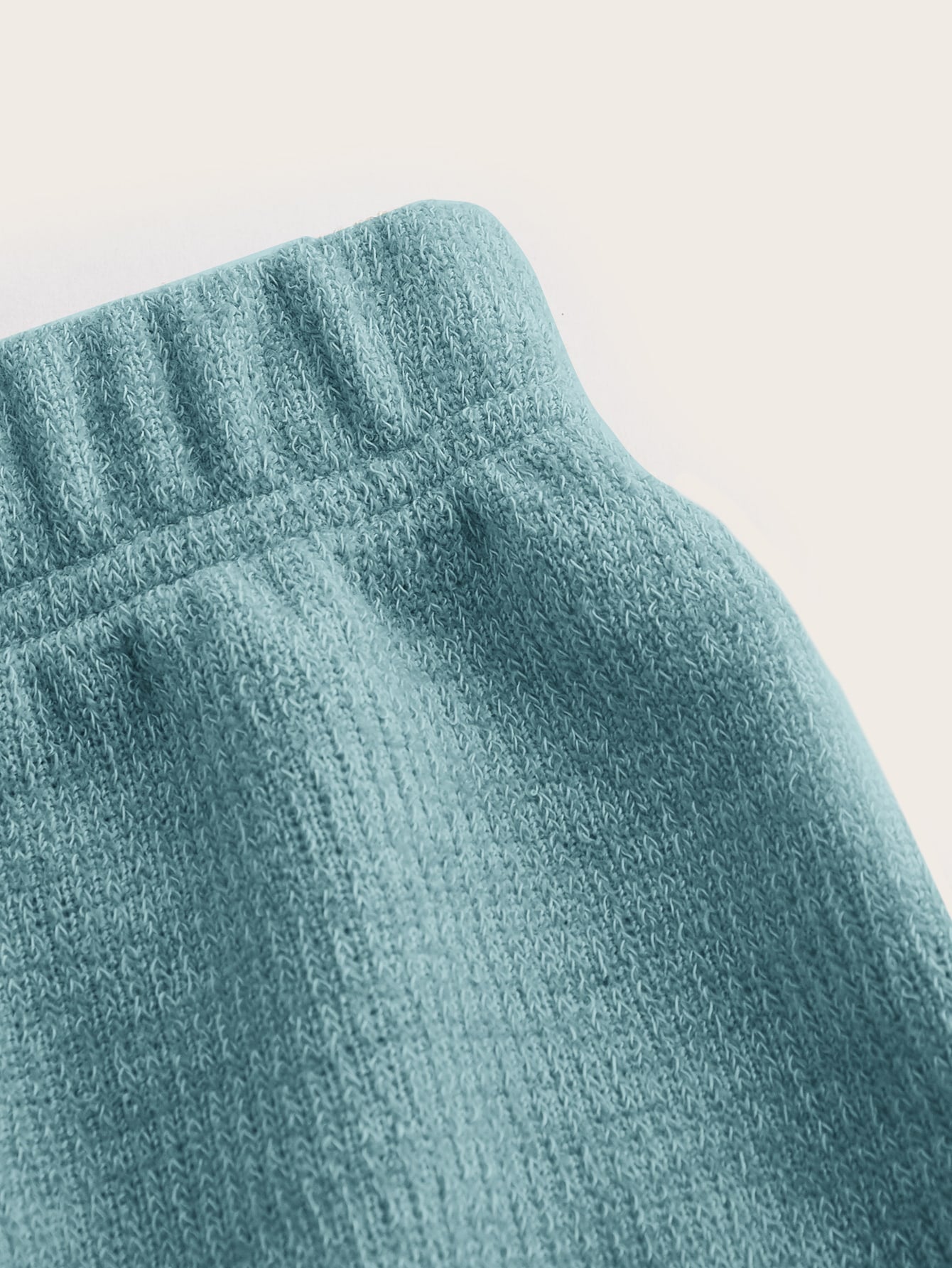 TRENDING Crop Tube Top & Hose mit weiten Beinen