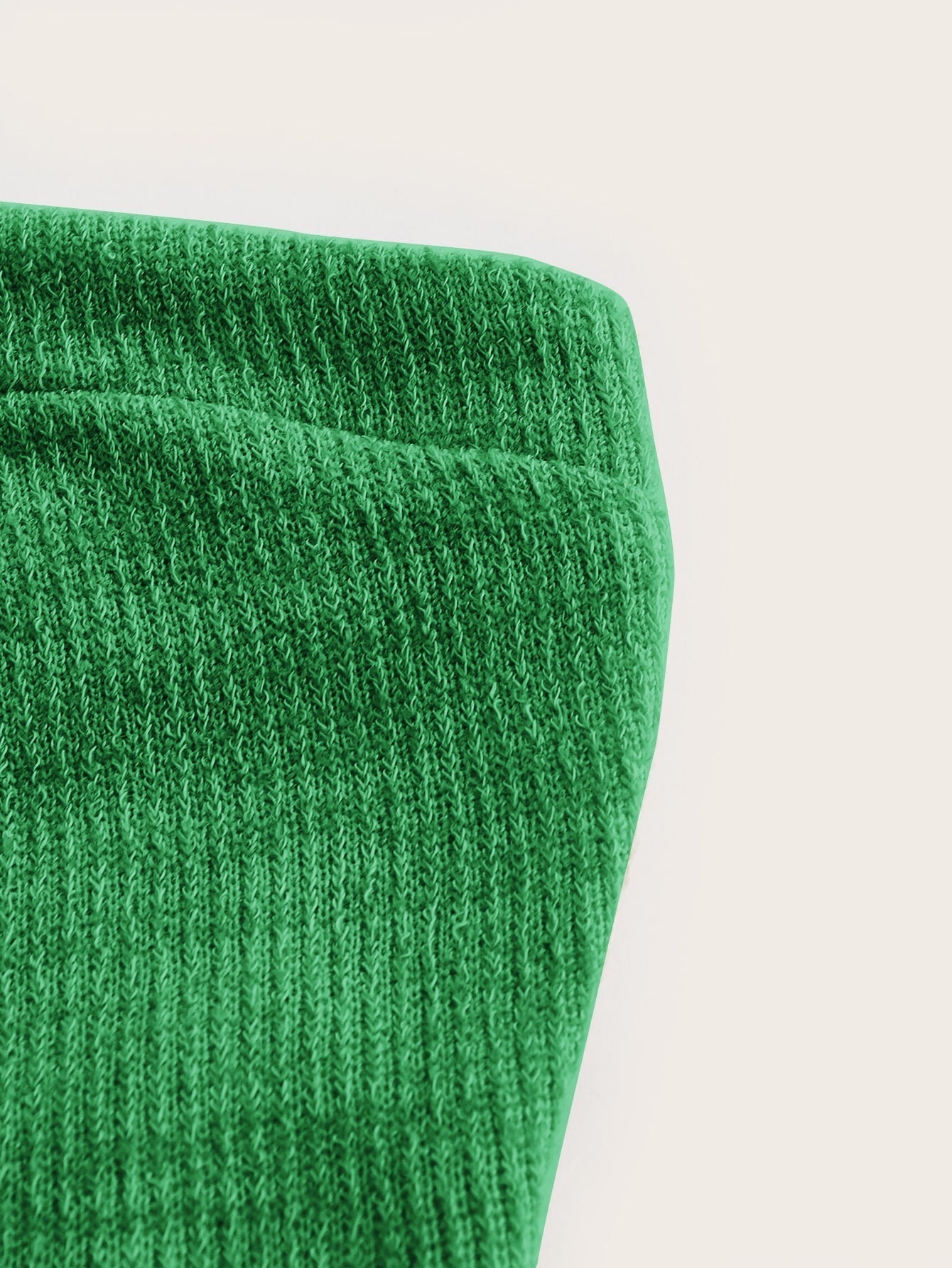 TRENDING Crop Tube Top & Hose mit weiten Beinen