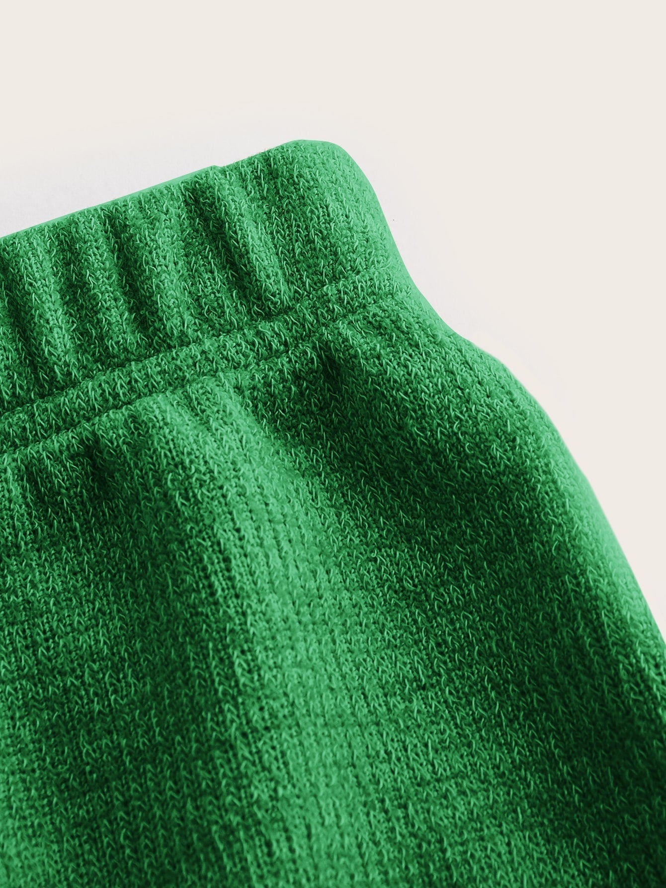 TRENDING Crop Tube Top & Hose mit weiten Beinen