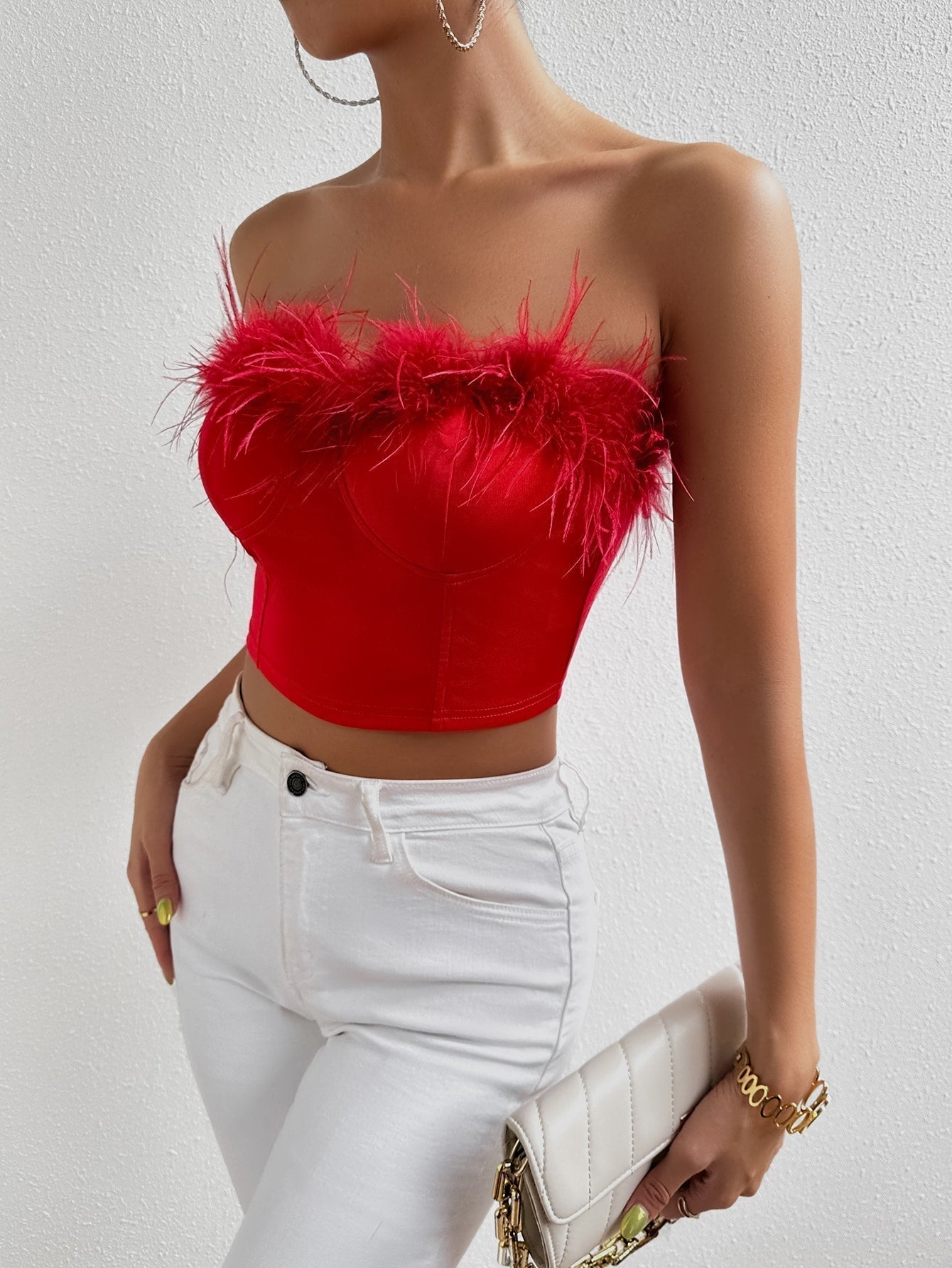 Stück Crop Tube Top mit flaumig Besatz Vollbusiger