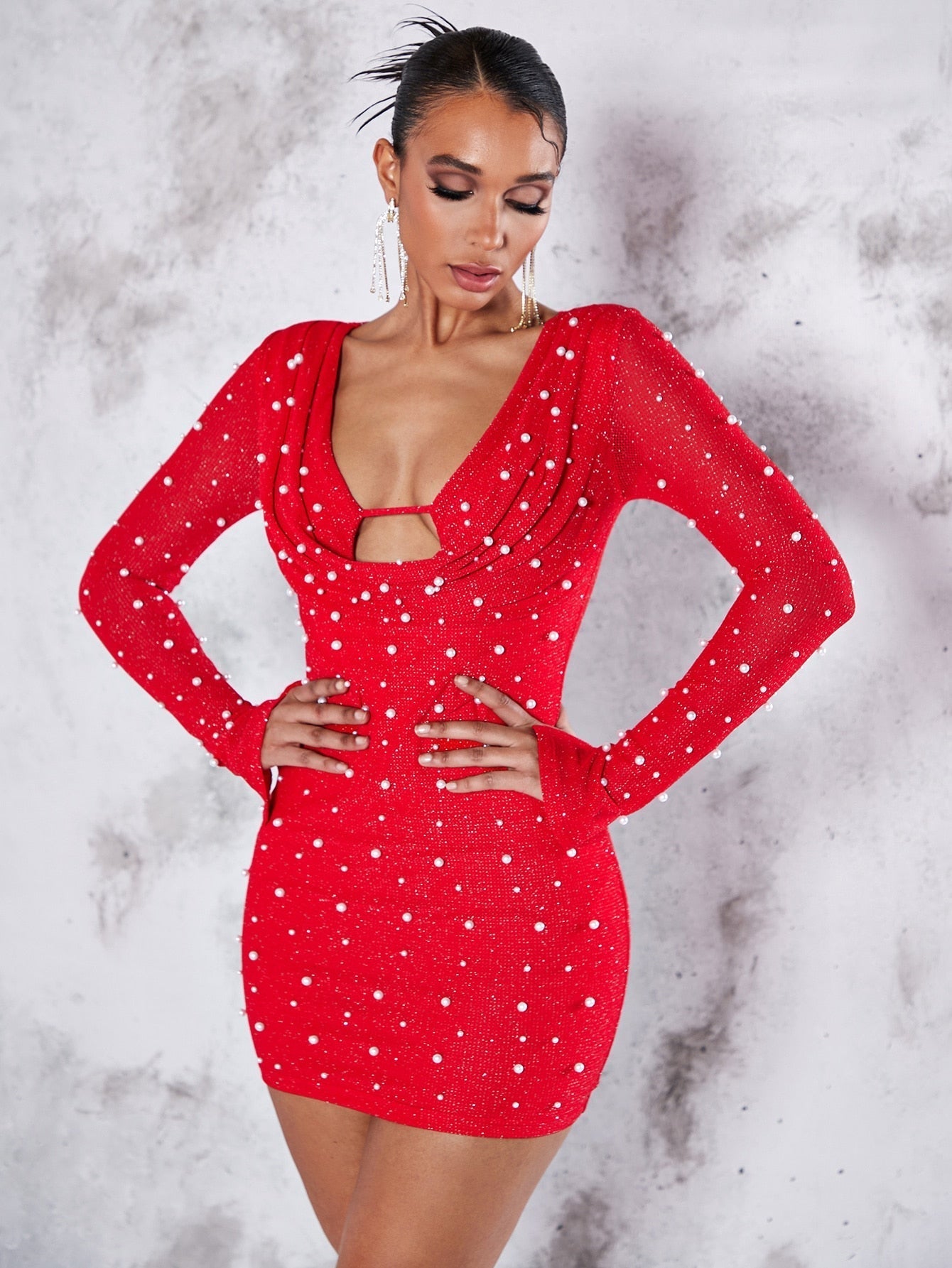 BAE Figurbetontes Kleid mit Perle Ausschnitt, drapierter Vorderseite, Schlitz auf Manschette