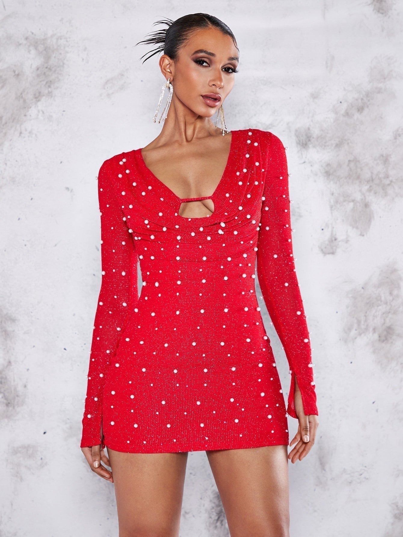 BAE Figurbetontes Kleid mit Perle Ausschnitt, drapierter Vorderseite, Schlitz auf Manschette