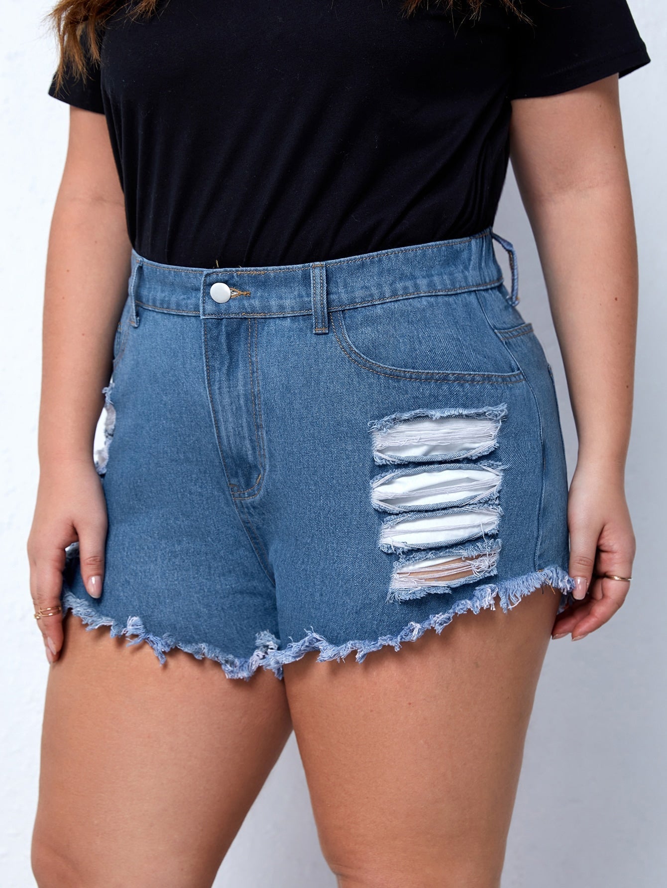 Plussize Denim Shorts mit Riss, unbearbeitetem Saum