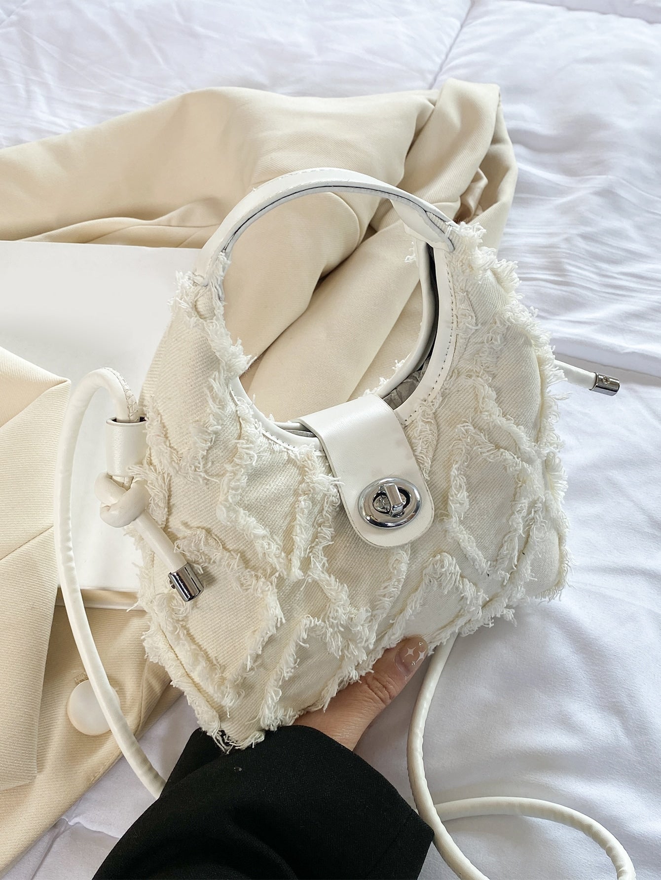 Hobo Tasche mit Mini unbearbeitetem Saum, Drehverschluss