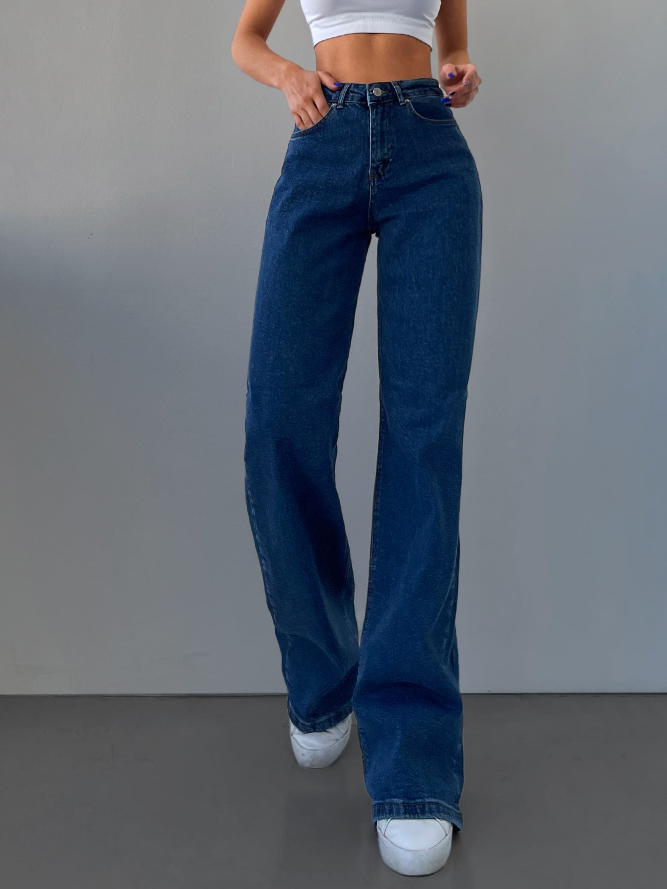 Jeans mit schrägen Taschen, Reißverschluss