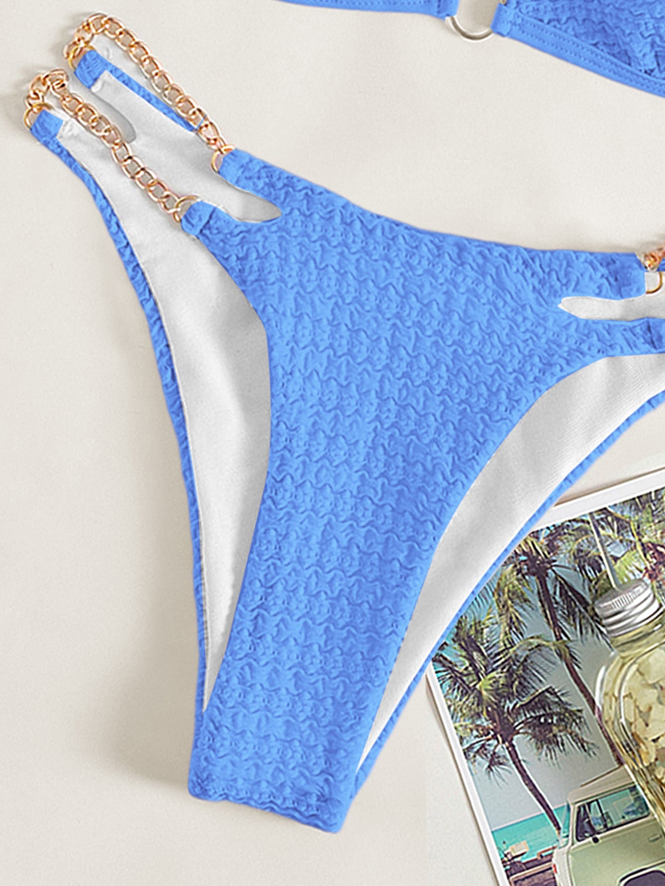 Triangle-Bikini mit Neckholder, Kette,