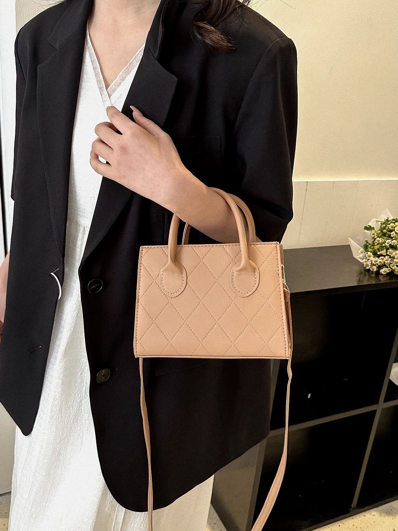 Quadratische Tasche mit Krokodil Prägung, Doppelgriff