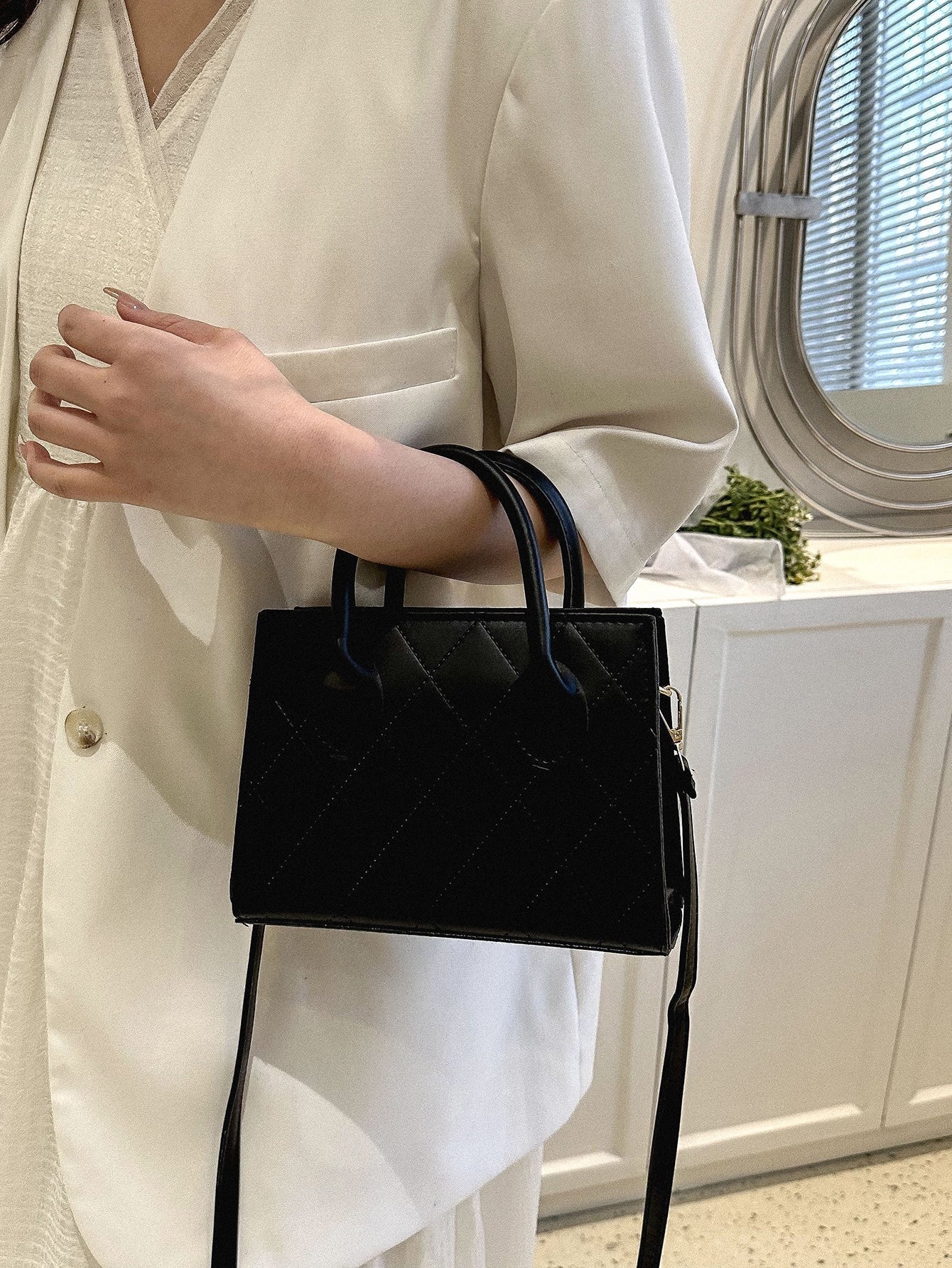 Quadratische Tasche mit Krokodil Prägung, Doppelgriff