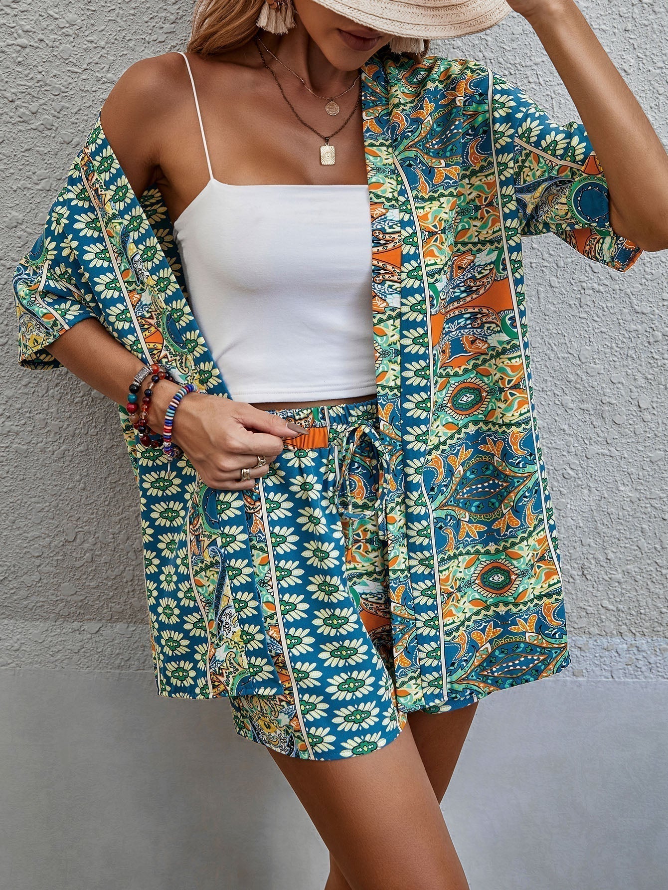 Paisley Muster, offener Front, Kimono & Shorts Set ohne Tube Top