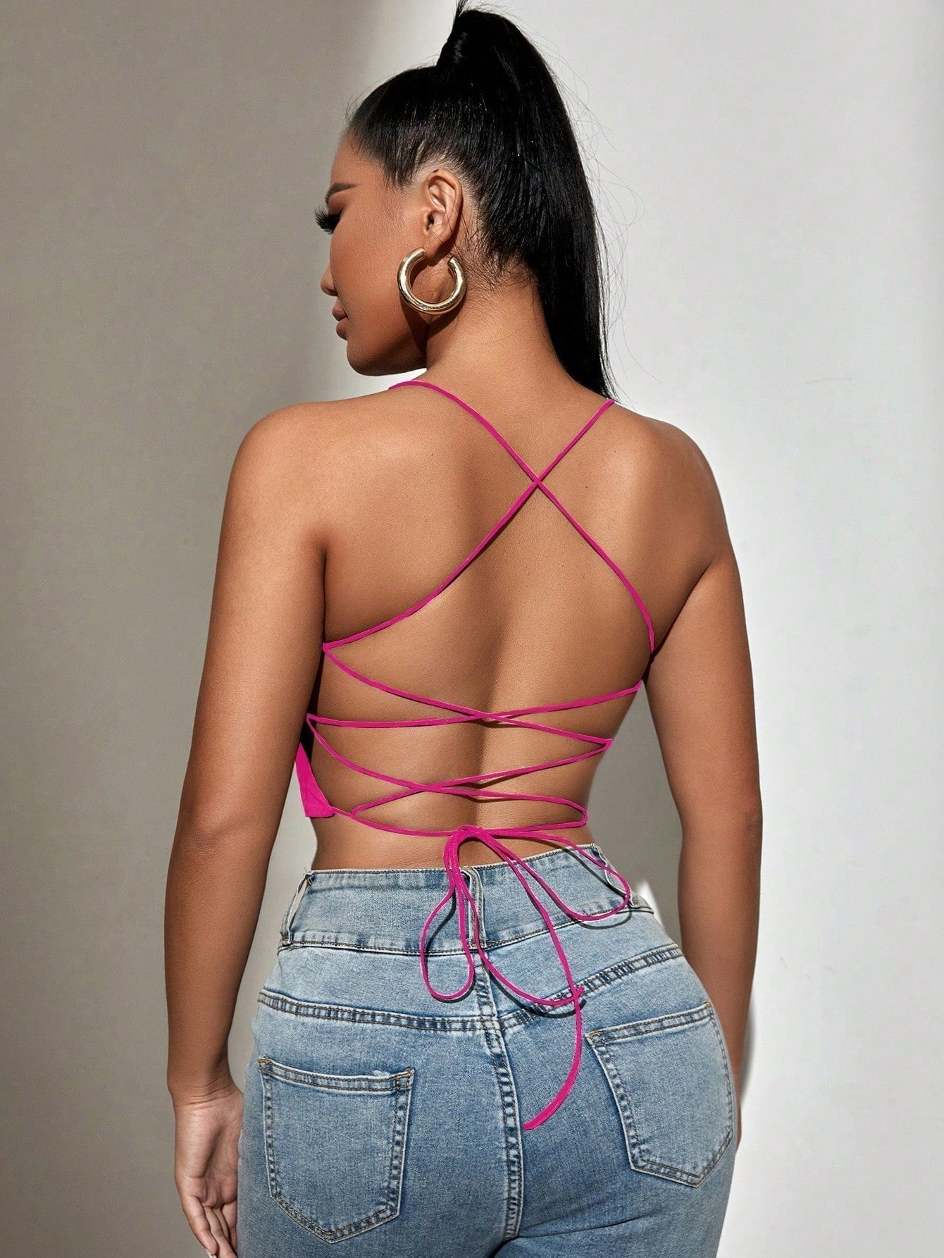 Rückenfreies Crop Cami Top mit Band