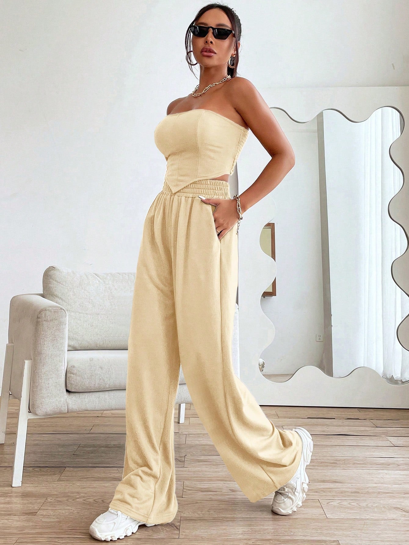 Crop Tube Top mit geraffter Rückseite, Bandana Saum & Hose