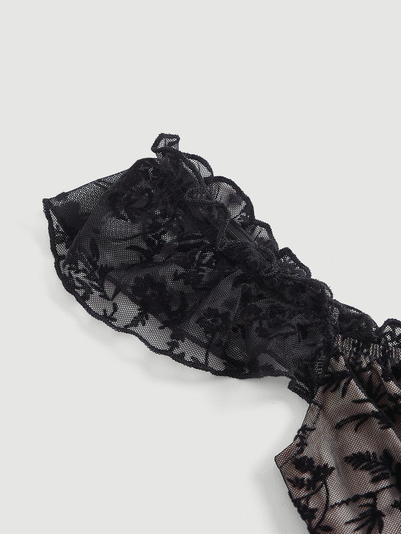 Crop T-Shirt mit Blume Muster, Rüschenbesatz,