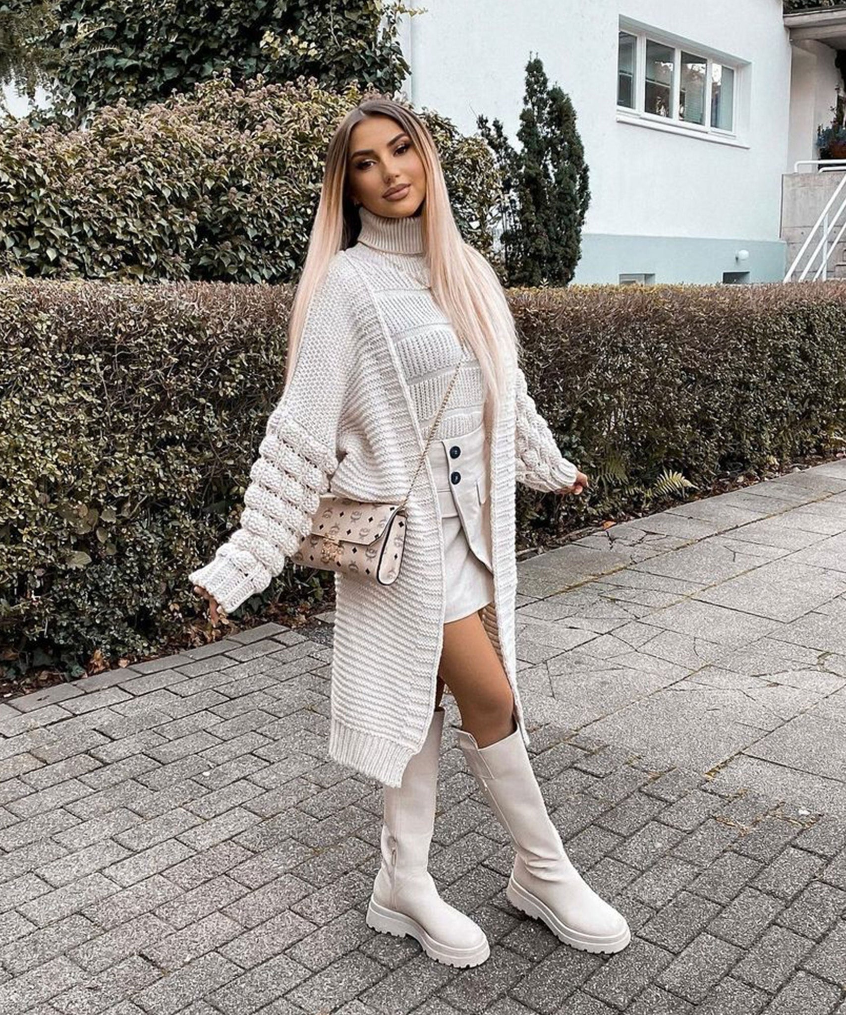 Strickjacke Cloudy Lang Beige