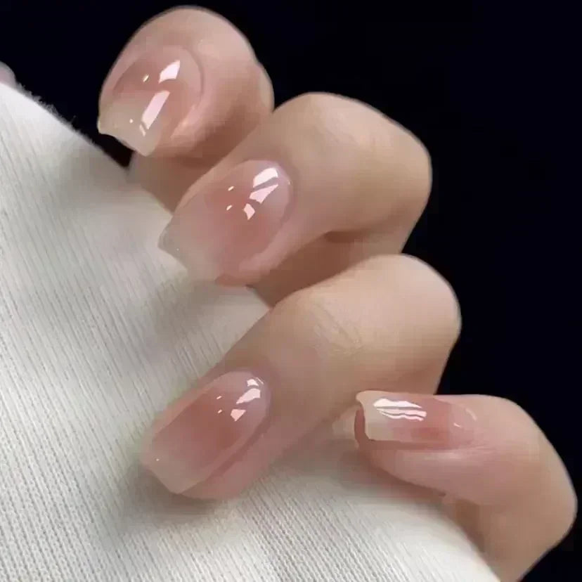 Lustrella™ - Stilvolles kurzes Fake-Nägel-Set