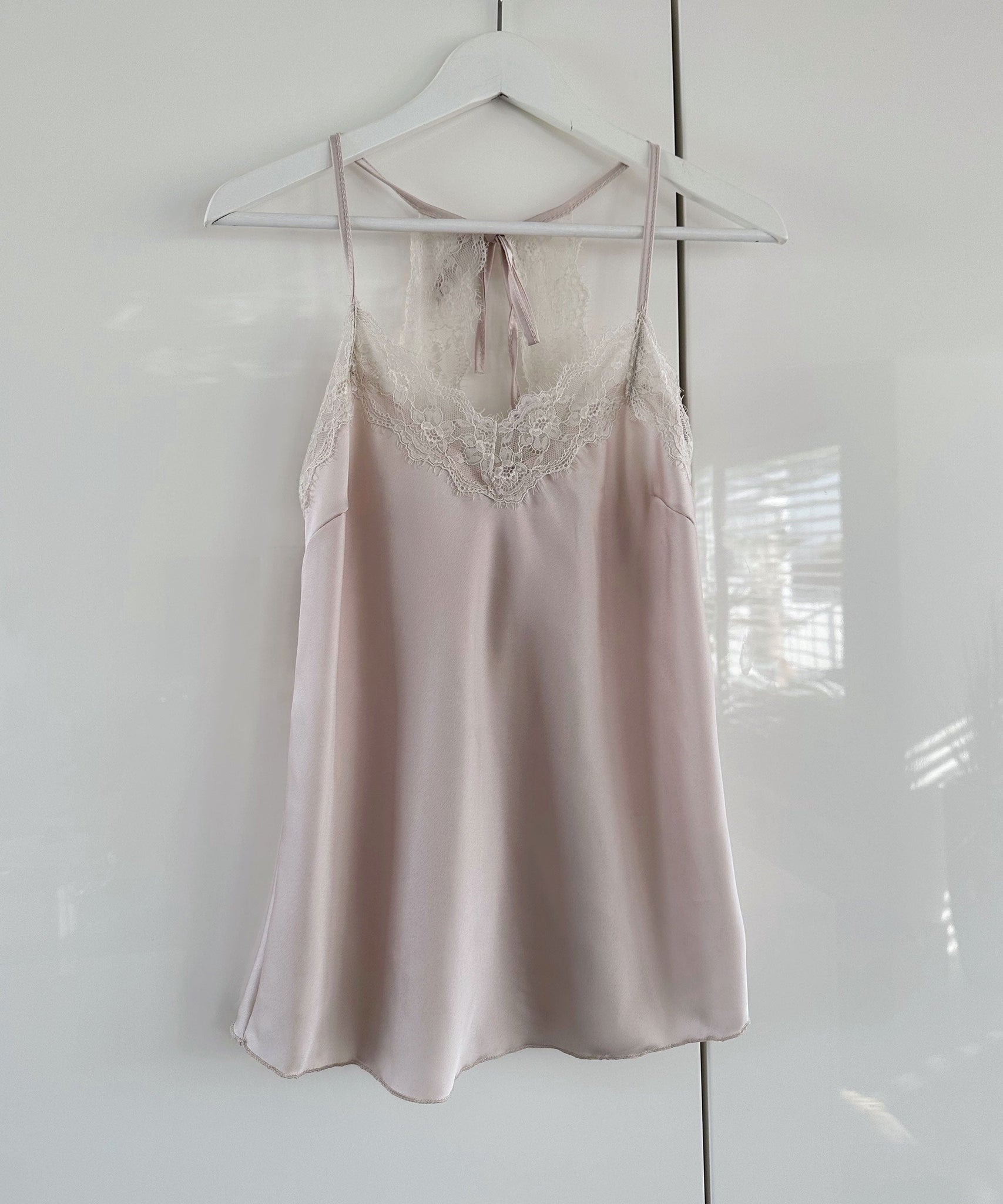 Spitzen Satin Top Cecilia Beige
