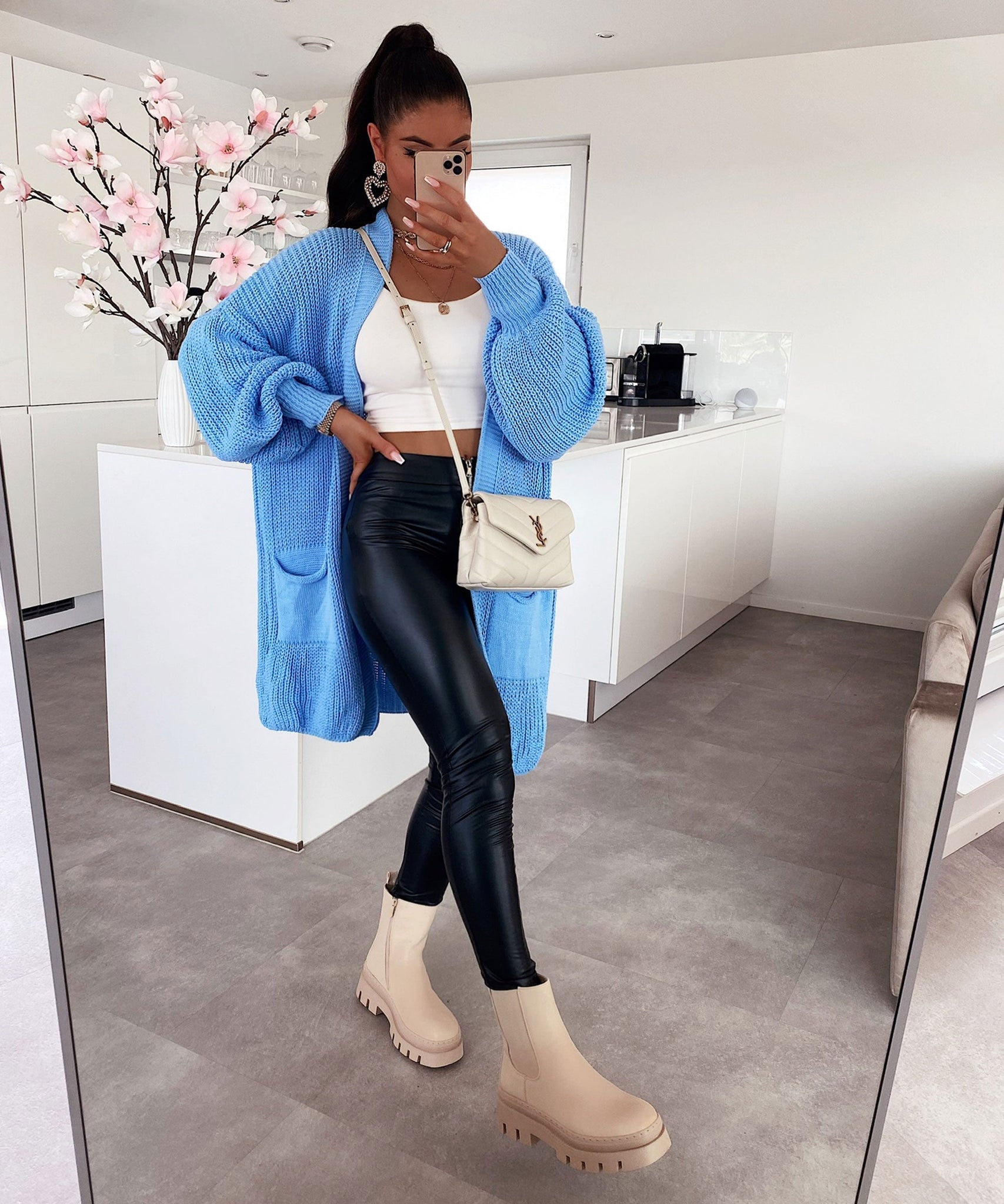 Cardigan Leilani Kurz Hellblau